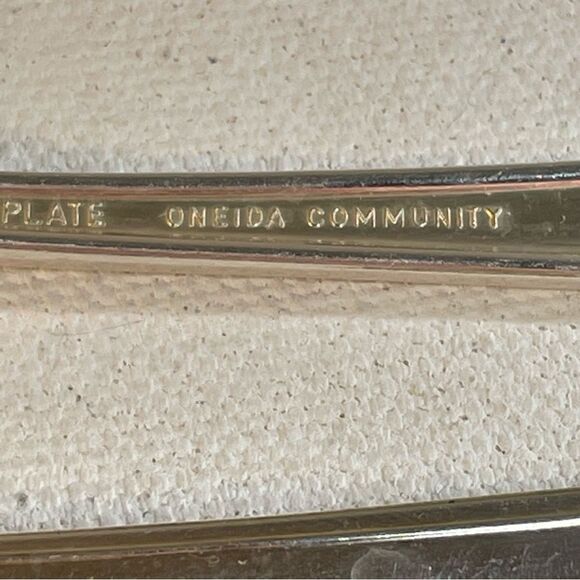 5 dinner forks 7.5" Oneida Tudor Plate QUEEN BESS II Vintage 1946 Silver Plate - Picture 6 of 15